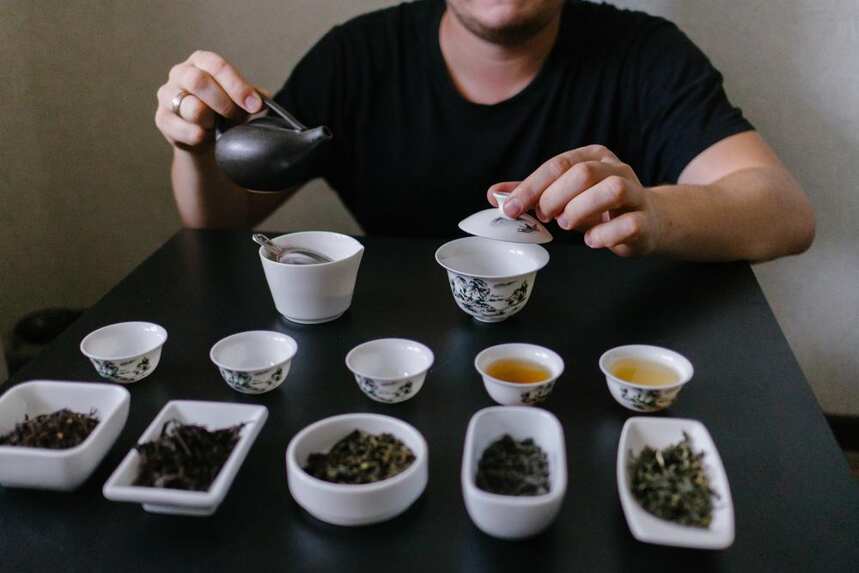 喝茶到底是一门技术活，还是一种艺术，我们应该如何喝茶？