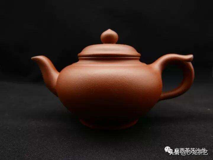 会喝茶的人都用紫砂壶泡茶，其中奥秘是什么呢？