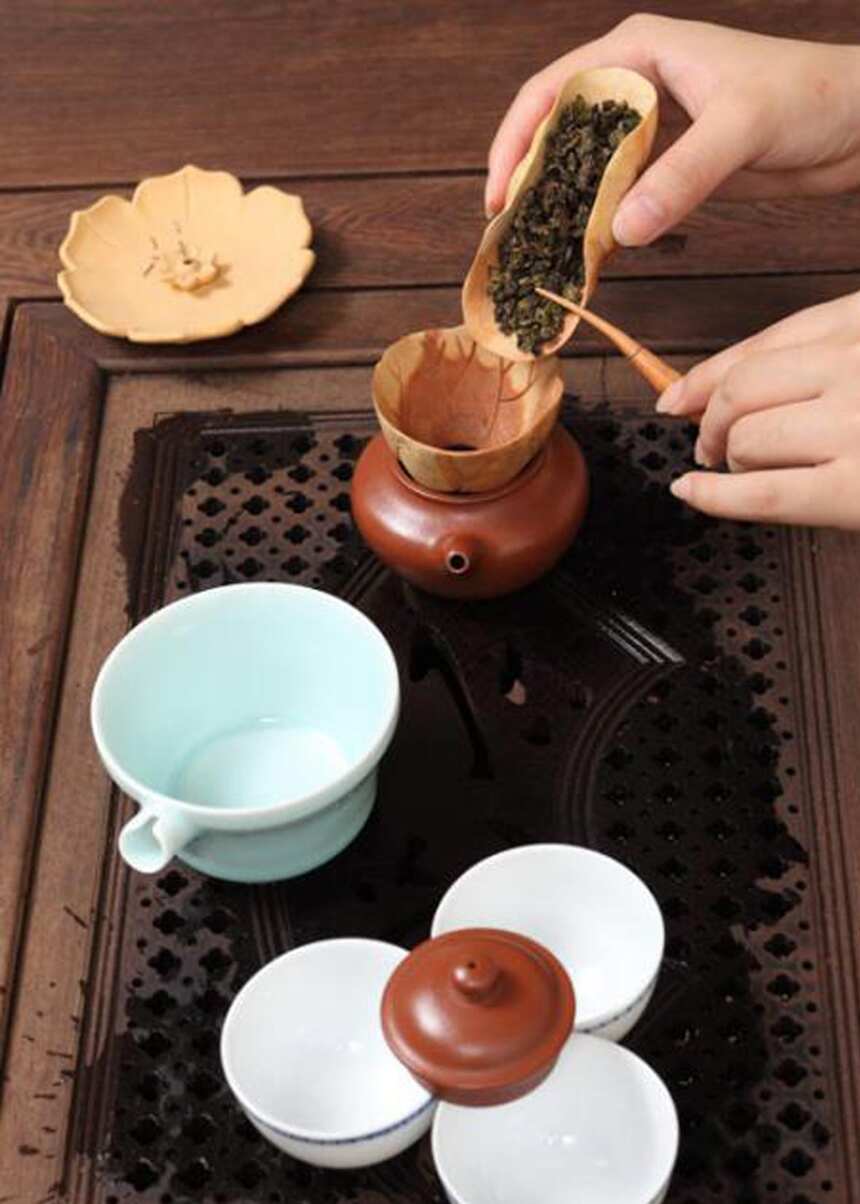 伍刻茶｜三十期——在沟壑之中，展现神秘之美，武夷岩茶