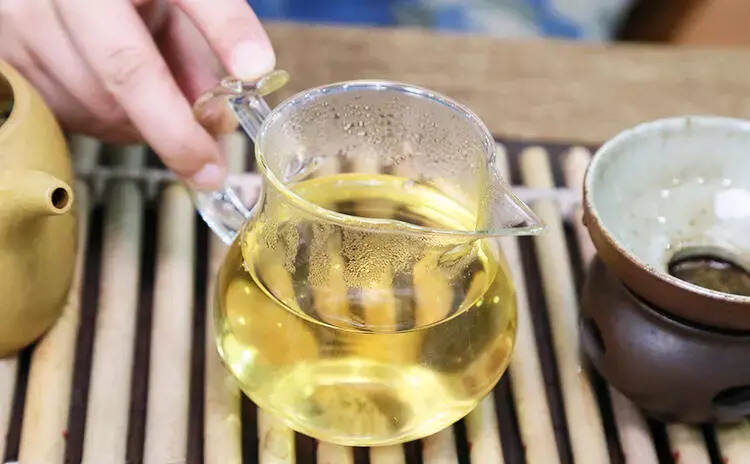 普洱生茶，什么时候最好喝？