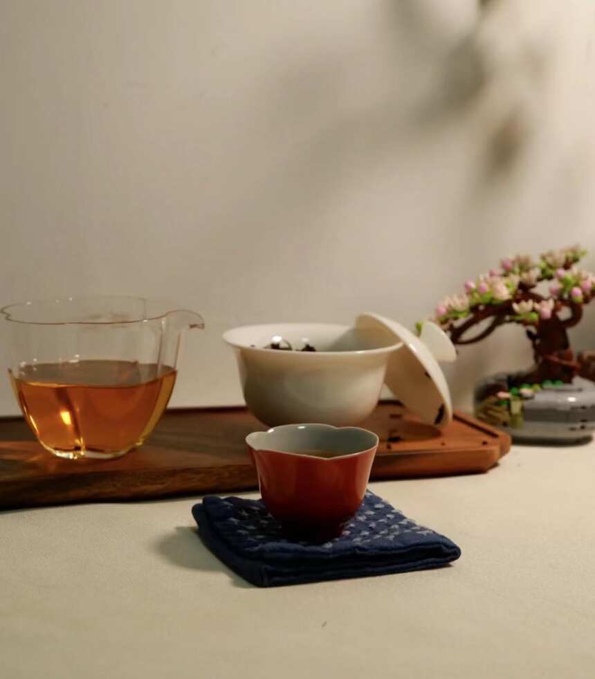 秋季润燥多喝这4种茶，老少皆宜送礼都被夸贴心，比光喝水更管用