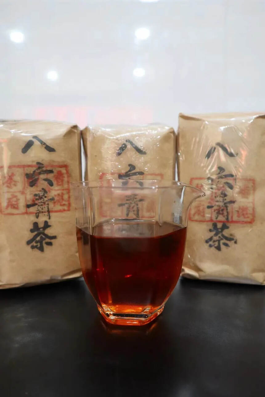 香港陈记茶府八六陈年青茶每包约160克左右#发现深圳