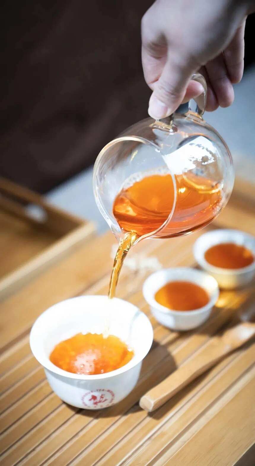 六大茶山斩获世界红茶产品质量推选大金奖、三金奖