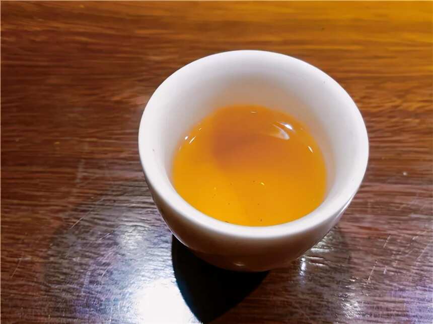 茶小白如何判断普洱生茶的年份？
