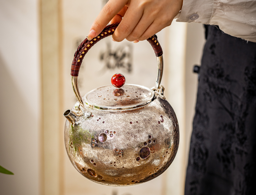 用银壶煮水，为什么老被误认为有毒？