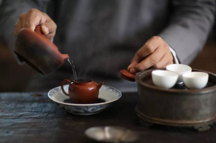 茶丨爱喝茶的你，给人一种怎样的感觉？