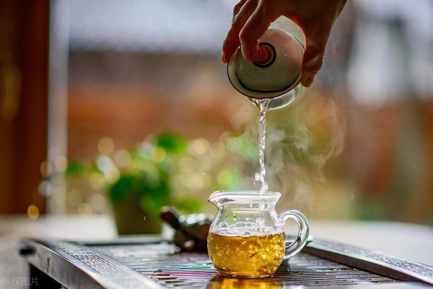 焖壶+茶膏，打开年轻人饮茶习惯的钥匙
