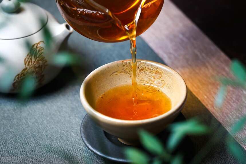 存了年的古树茶和台地茶有什么区别？