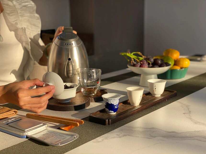 茶叶店频现关门潮，白茶、岩茶、红茶、普洱茶，未来将何去何从？