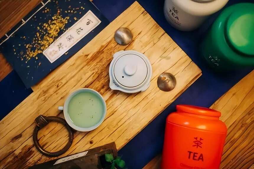 济南「 百花深处 」一家用诗酒茶打造的文艺小馆