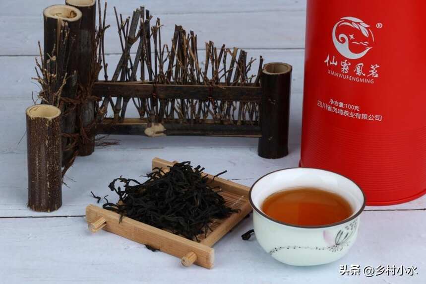 红茶和绿茶的区别功效，红茶和绿茶哪个更健康