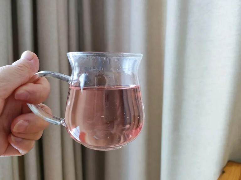 如何泡玫瑰花茶与饮用，玫瑰花茶应该怎么泡才好喝