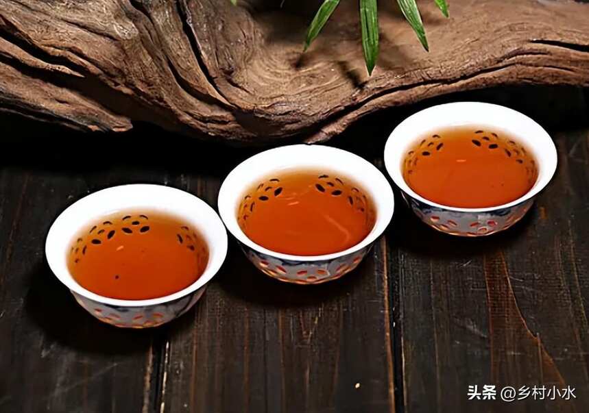红茶和绿茶的区别功效，红茶和绿茶哪个更健康