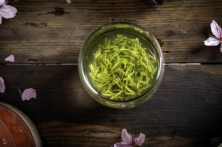 碧螺春属于什么茶红茶还是绿茶，喝碧螺春的功效与作用
