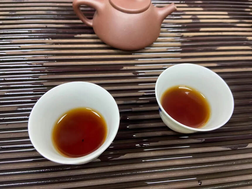 九十年代易武特级品熟茶，易武正山野生茶中茶绿印，香甜